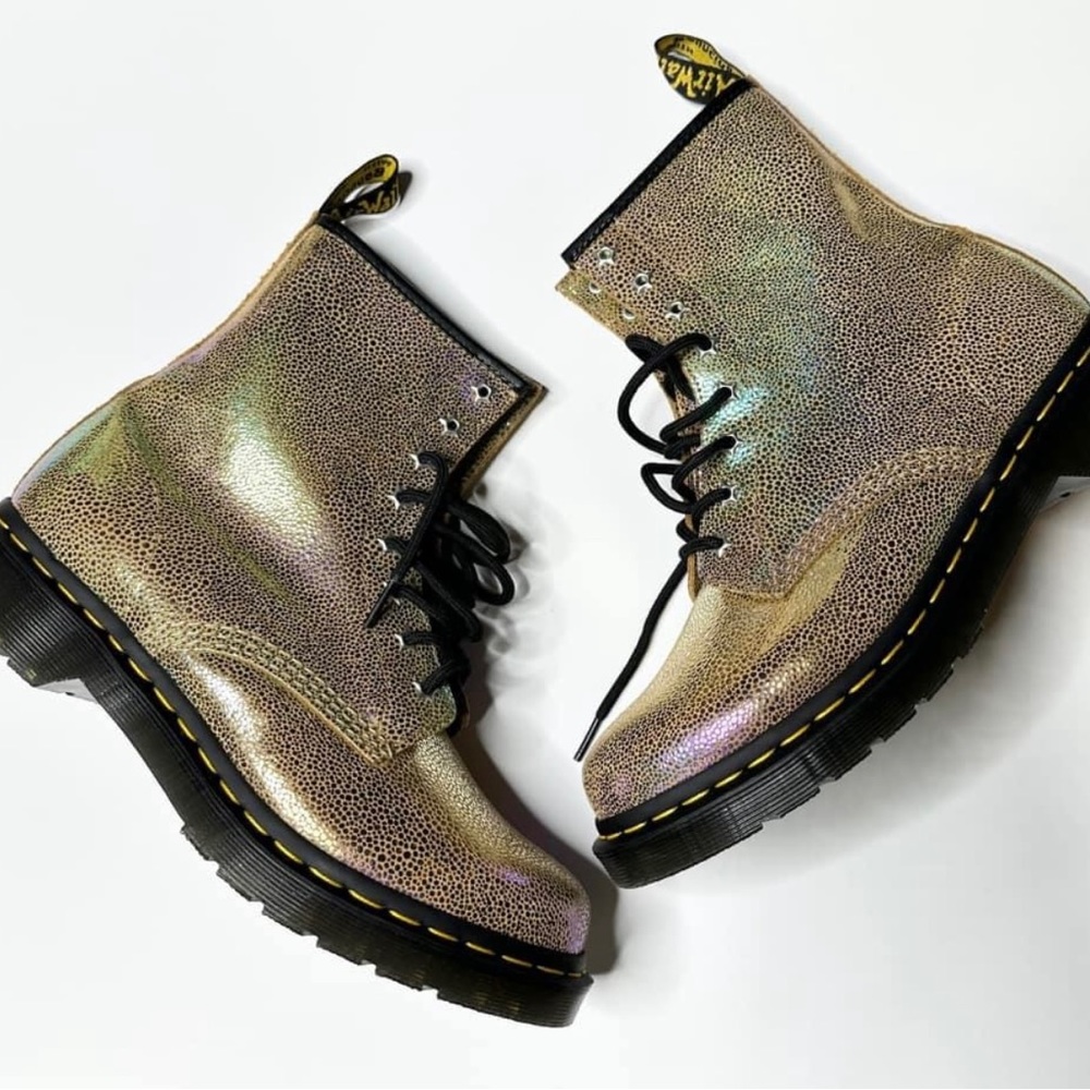 NWOT Dr. Martens 1460 Rainbow Iridescent Combat Boots Womens 10 42 EU